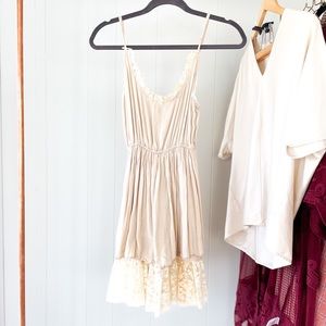 🌼 NWT chic mini dress